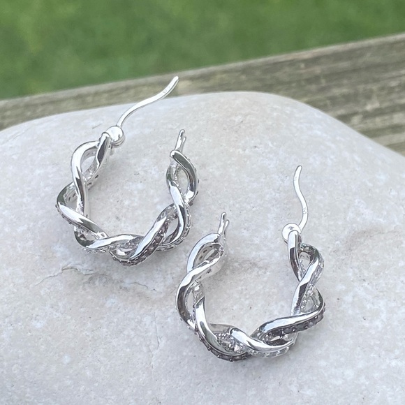 Danbury Mint .925 Sterling Silver Twist earrings w/ mocha & clear diamonds - Picture 12 of 16